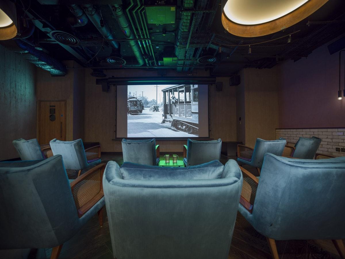 Middle Eight - Covent Garden - Preferred Hotels And Resorts London Ngoại thất bức ảnh The 2018-built cinema