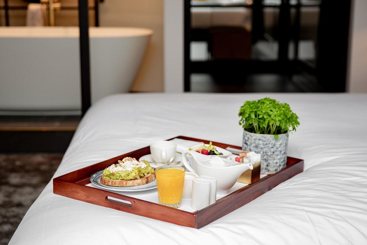 Middle Eight - Covent Garden - Preferred Hotels And Resorts London Ngoại thất bức ảnh Room service