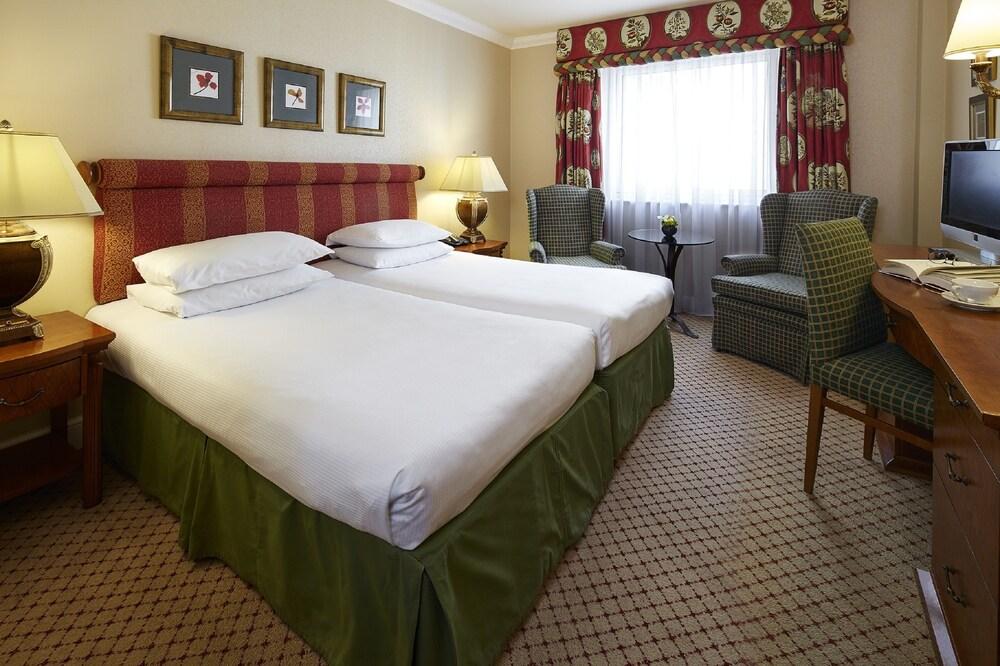 Middle Eight - Covent Garden - Preferred Hotels And Resorts London Ngoại thất bức ảnh A typical hotel room