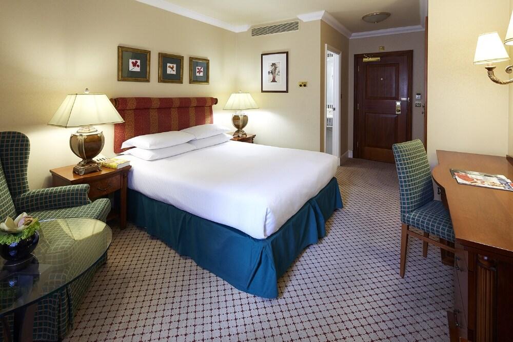 Middle Eight - Covent Garden - Preferred Hotels And Resorts London Ngoại thất bức ảnh A room at the InterContinental London
