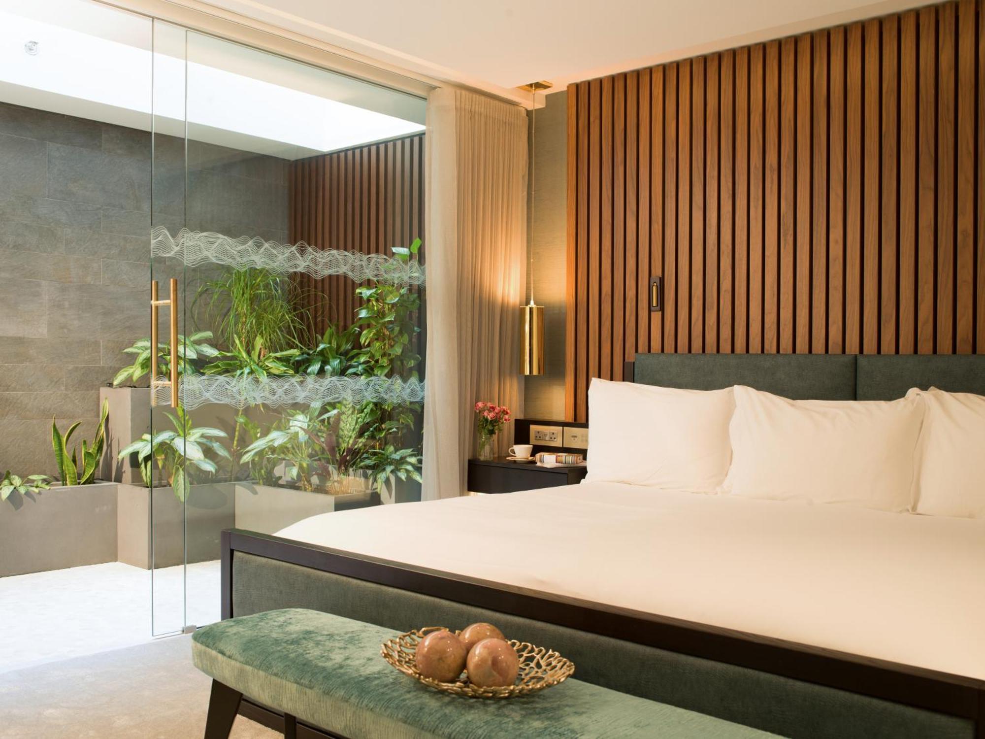 Middle Eight - Covent Garden - Preferred Hotels And Resorts London Ngoại thất bức ảnh A bedroom at The Park, Hyderabad