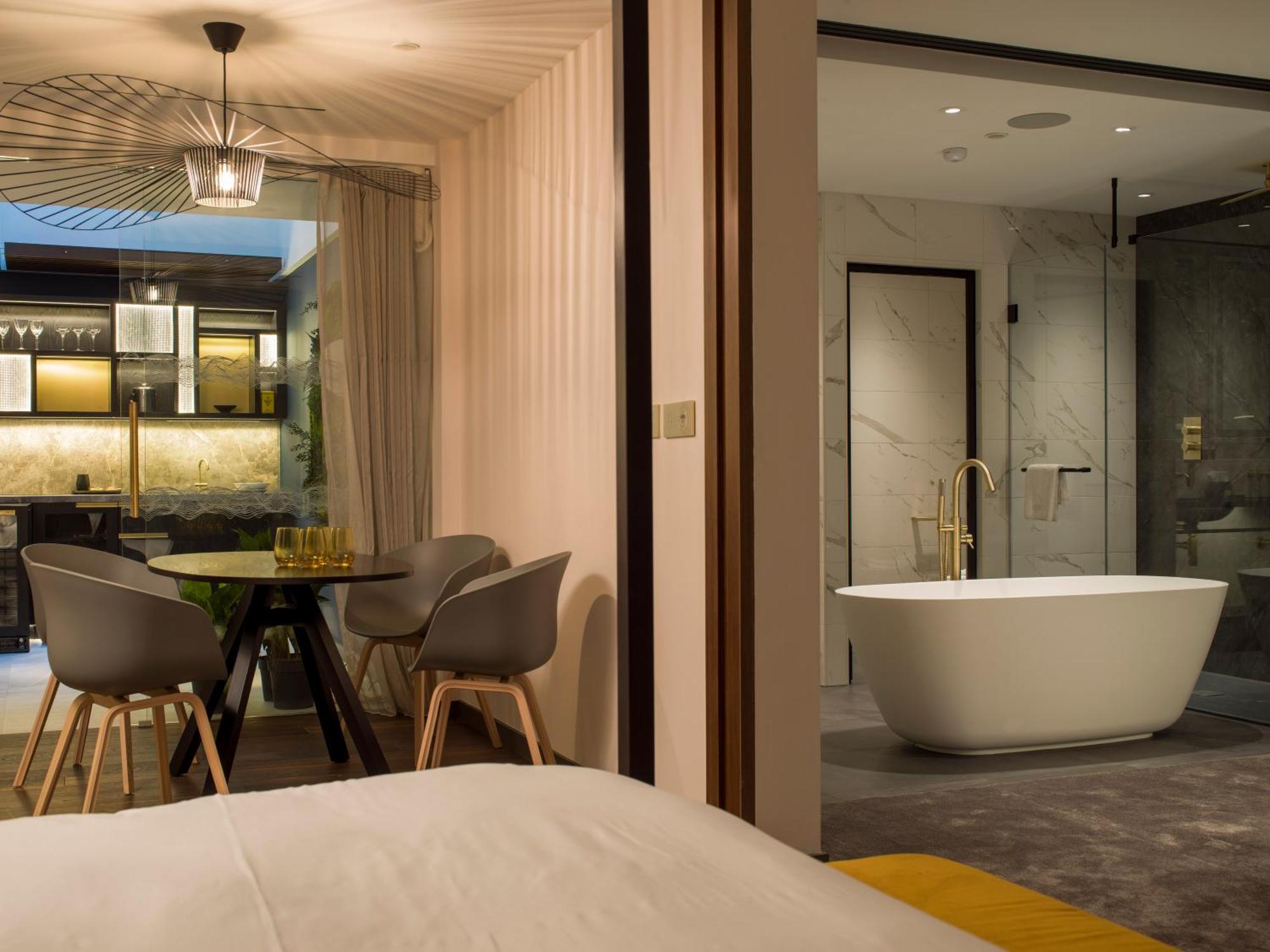 Middle Eight - Covent Garden - Preferred Hotels And Resorts London Ngoại thất bức ảnh A suite at the hotel
